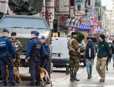 Βρυξέλλες: Εντοπίστηκαν αστυνομικές στολές και καλάσνικοφ - Πιθανό τρομοκρατικό χτύπημα